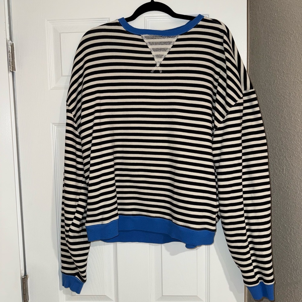 FREE PEOPLE SWEATSHIRT